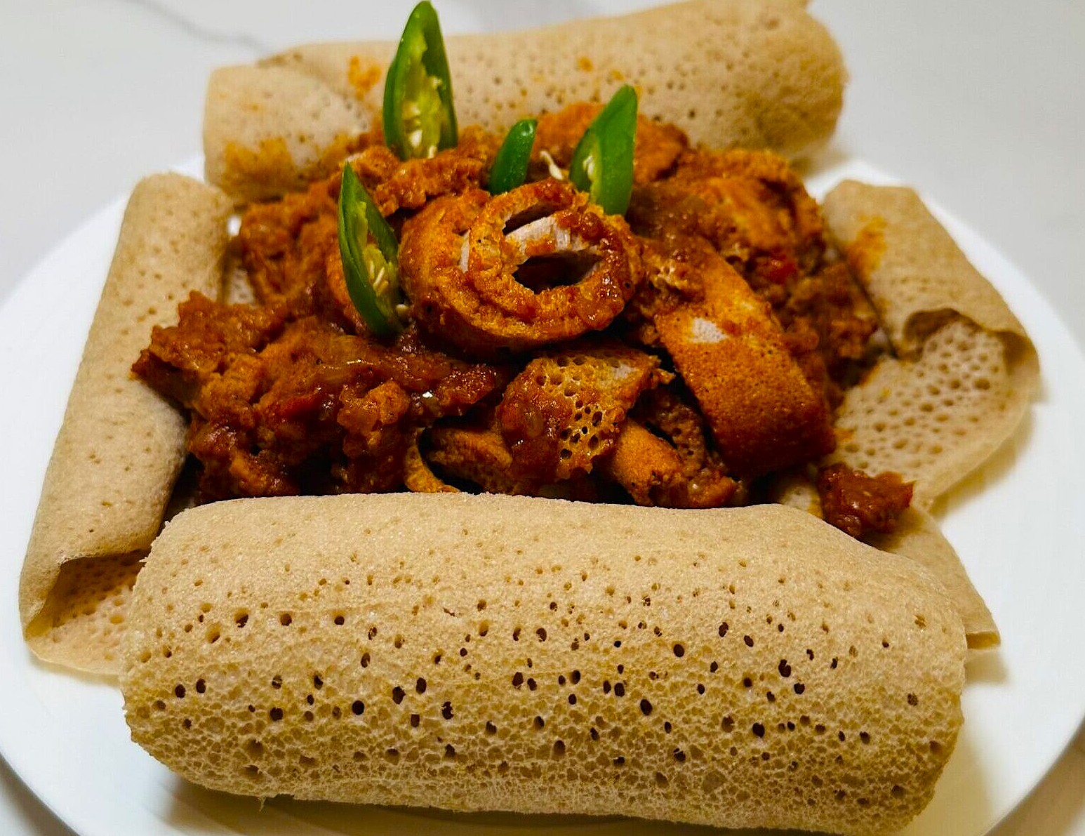 Injera Fitfit With Meat